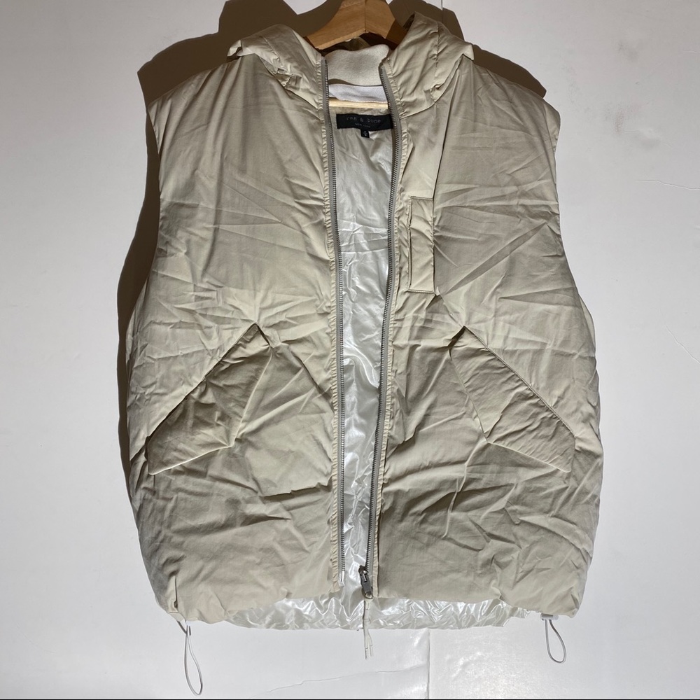 Hooded Puffer Vest